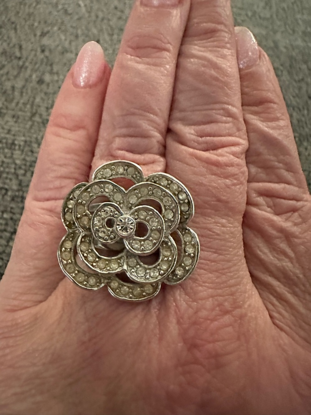 Vintage Y2K Chunky Sparkling Rhinestone Floral Ring